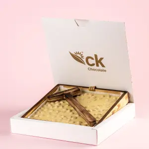 Çekiçli Fildişi Fındıklı Beyoğlu Çikolata 500 g - Ahşap Kutu