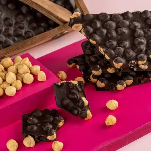 Çekiçli Bitter Fındıklı Beyoğlu Çikolata 500g - Ahşap Kutu