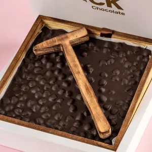 Çekiçli Bitter Fındıklı Beyoğlu Çikolata 500 g - Ahşap Kutu