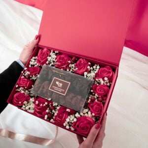 Special Design Gift Box – Roche Milk Chocolate