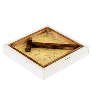 Çekiçli Fildişi Fıstıklı Beyoğlu Çikolata 1kg - Ahşap Kutu