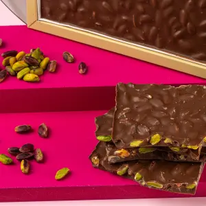 Antep Fıstıklı Sütlü Beyoğlu Çikolata 400g