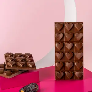 Milk Chocolate Tablet with Yogurt & Forest Fruits 130 g