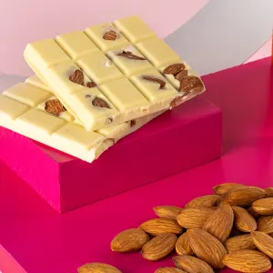 Bademli Beyaz Tablet Çikolata 100g