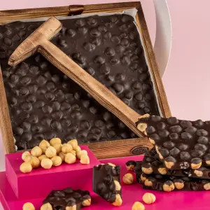 Çekiçli Bitter Fındıklı Beyoğlu Çikolata 1kg - Ahşap Kutu