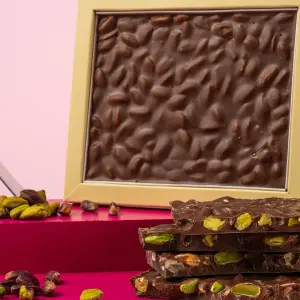 Antep Fıstıklı Sütlü Beyoğlu Çikolata 200g