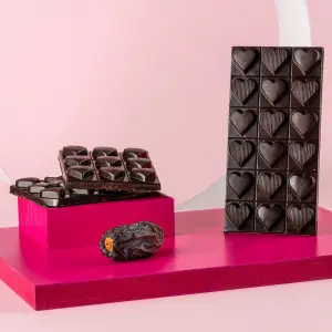 Yaban Mersinli Bitter Tablet Çikolata 90g