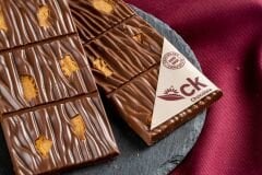 Karamel Bisküvili Sütlü Tablet Çikolata 100 g