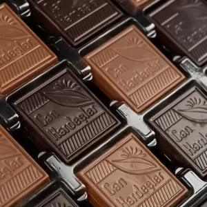 Sargısız Madlen Çikolata 330 g